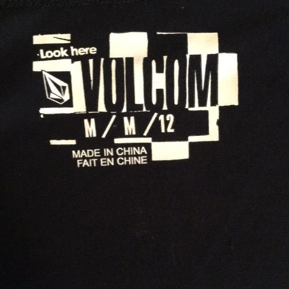 Volcom- Cold Shoulder Top (NWT) Size: Medium - Picture 5 of 8